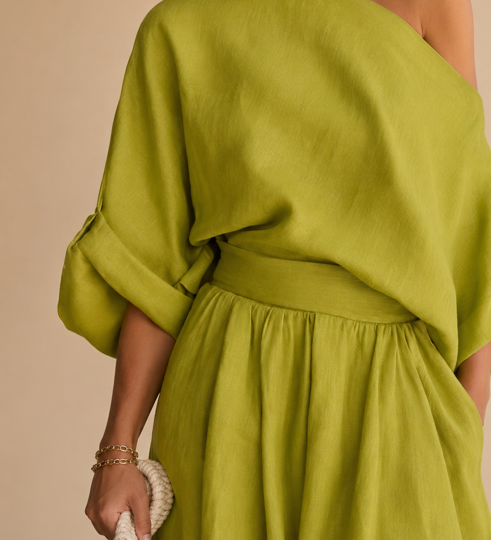 Lisa | Off-shoulder-toppi ja istuvat housut