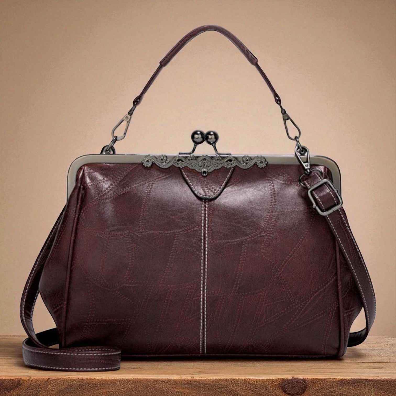 Vintage-laukku napsautuslukolla